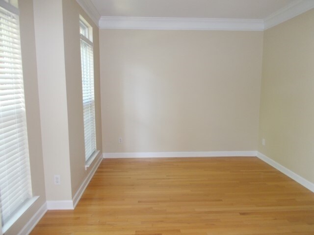 Building Photo - 5028 Shadow Pine Drive