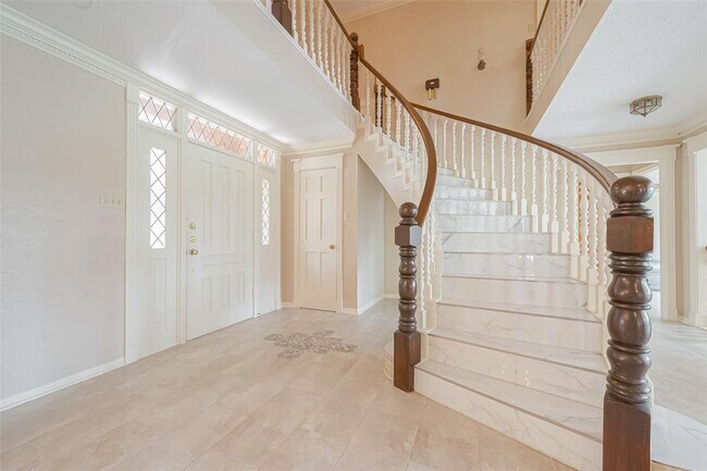 Building Photo - 11302 Hylander Dr