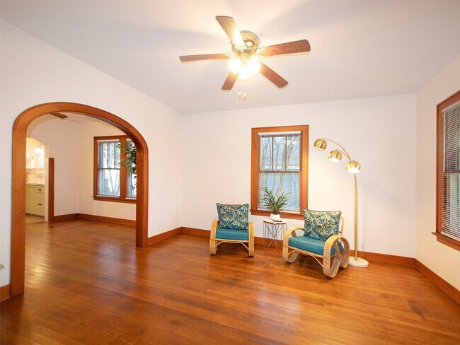 Foto del edificio - 5111 Ave Q 1/2