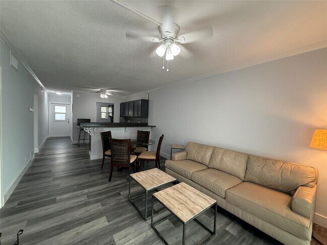 Foto del edificio - 2121 NE 42nd Ct