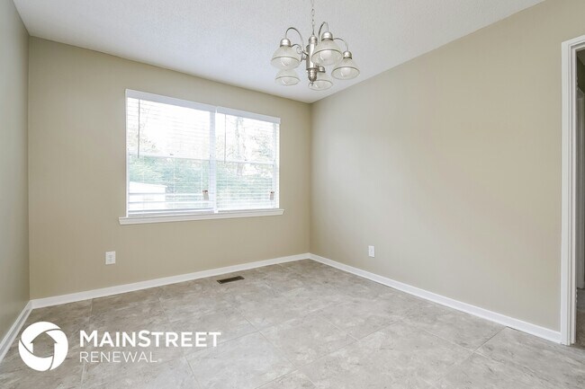 Building Photo - 1004 Delaney Dr