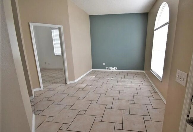 Building Photo - 12743 Woodbury Oaks Dr