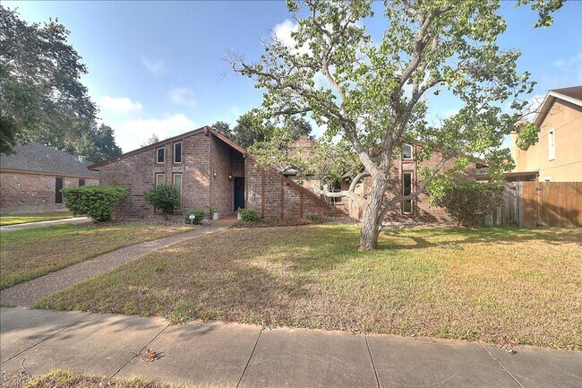 Building Photo - 5530 Tahoe Cir