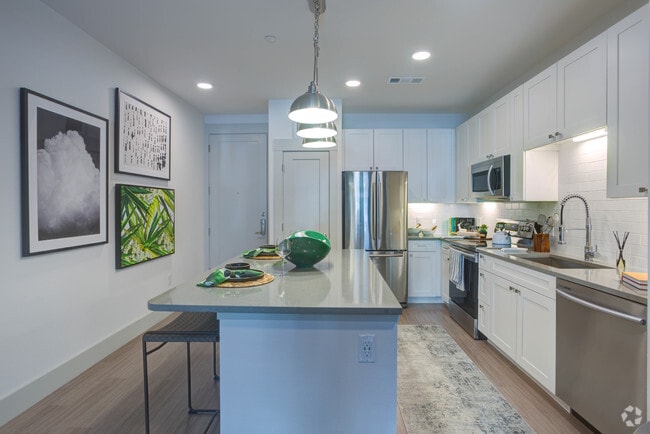 Kitchen - The Maddox Apartments