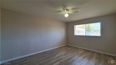 Building Photo - 930 SW 47th Terrace