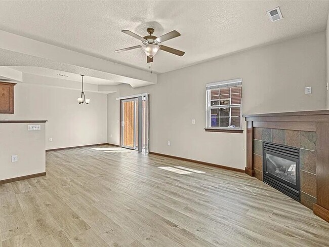 Foto del edificio - 1538 Burr Dr