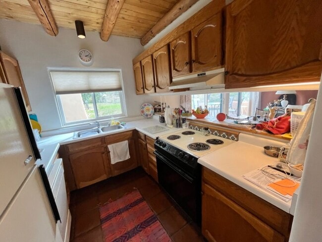 Building Photo - 128 Dona Ana Dr