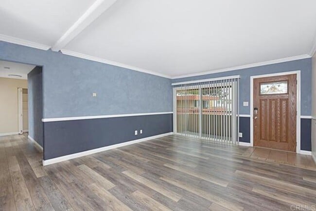 Building Photo - 3 Bedroom Condo Close to Base