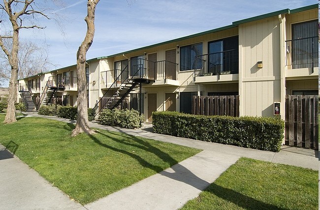 Walnut Wood Apartments Woodland Ca Apartments Com