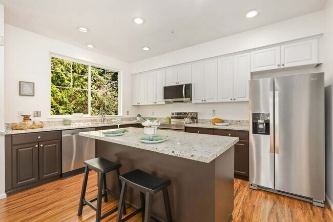 Foto del edificio - 13000 Admiralty Way