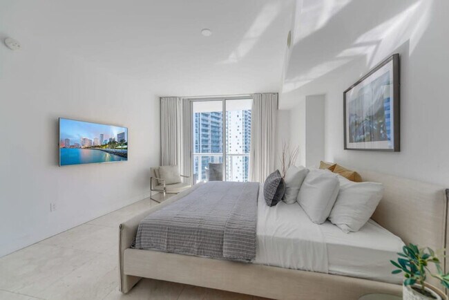 Foto del edificio - 485 Brickell Ave