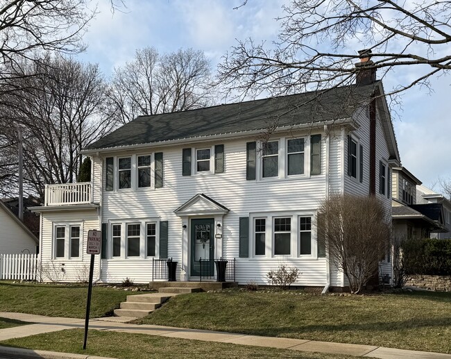 front of house - 2220 E Jarvis St