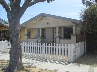 Primary Photo - 512 Almond Ave