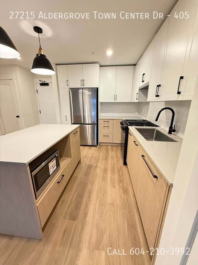 Building Photo - Brand New Condo Near Fraser Highway