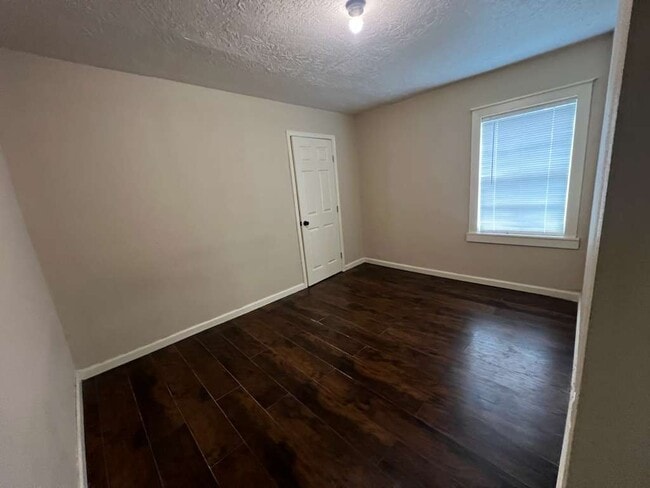 Foto del edificio - 4060 Usan St