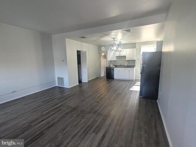 Foto del edificio - 2206 Fairmount Ave