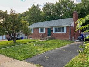 Building Photo - 5305 Yorktown Blvd