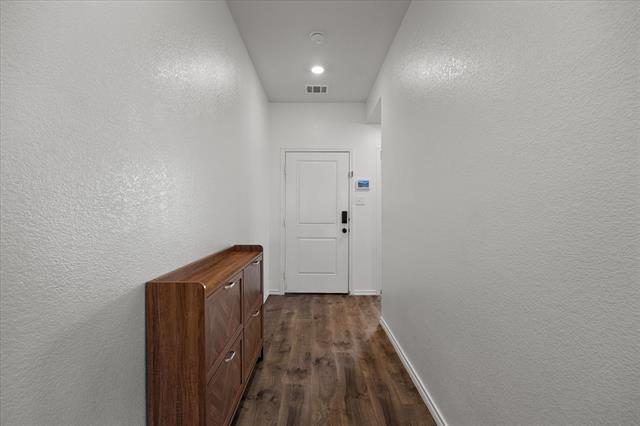 Foto del edificio - 701 Saddle Oak Ln