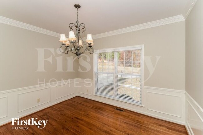 Building Photo - 116 Royal Gala Dr