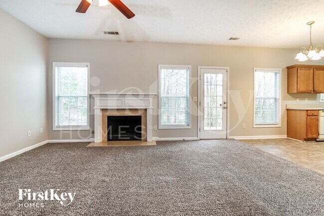 Foto del edificio - 3401 Southpointe Hill Dr NE