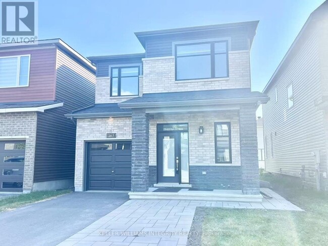 Building Photo - 165 Gosling Cres