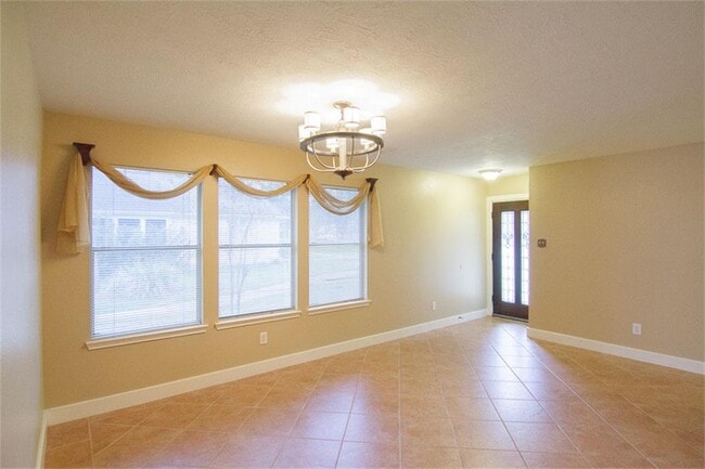 Building Photo - 10111 Farrell Dr