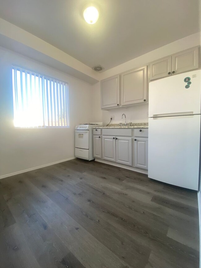 Interior Photo - Royal Palms Apartments