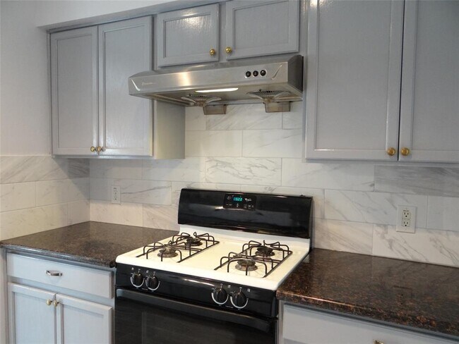 Foto del edificio - 6339 Garden Trail Ct