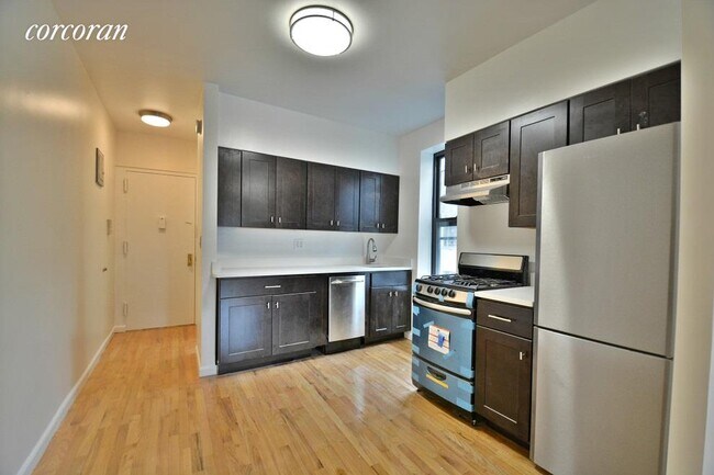 Building Photo - 243 13th St