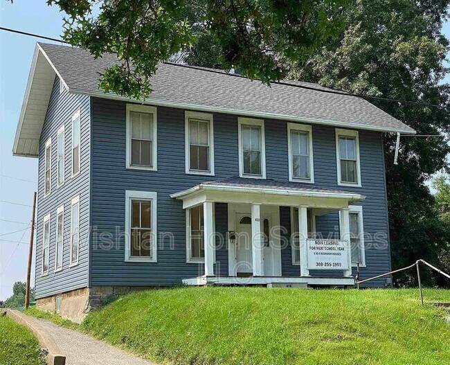 423 W Calhoun St, IL 61455 House for Rent in IL