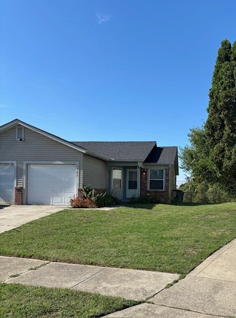 Building Photo - 2585-2587 Four Seasons Dr