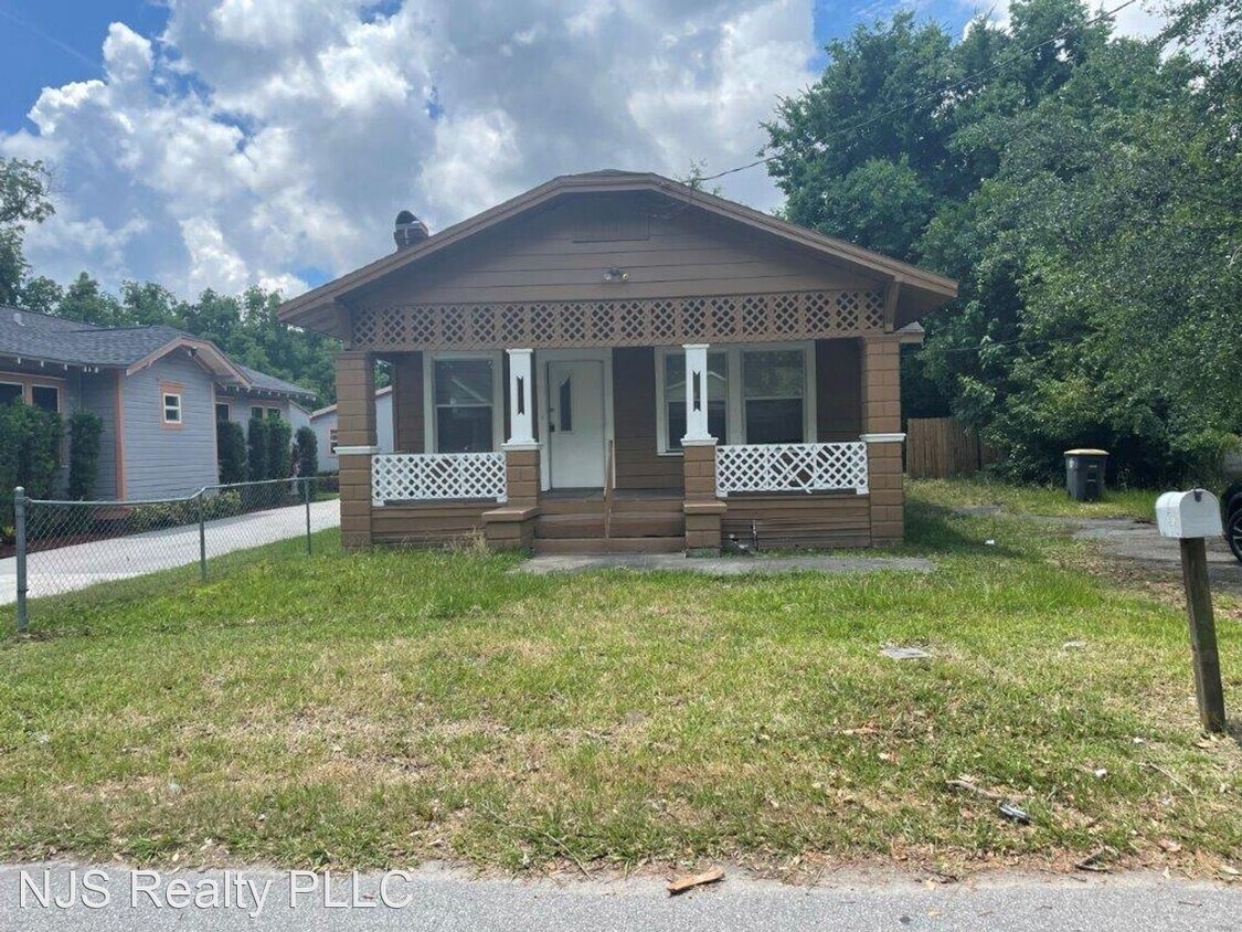 Primary Photo - 3 br, 1 bath House - 2972 Dignan St.