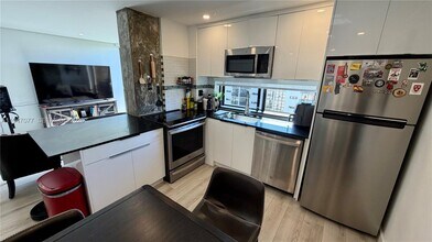 Building Photo - 16919 N Bay Rd