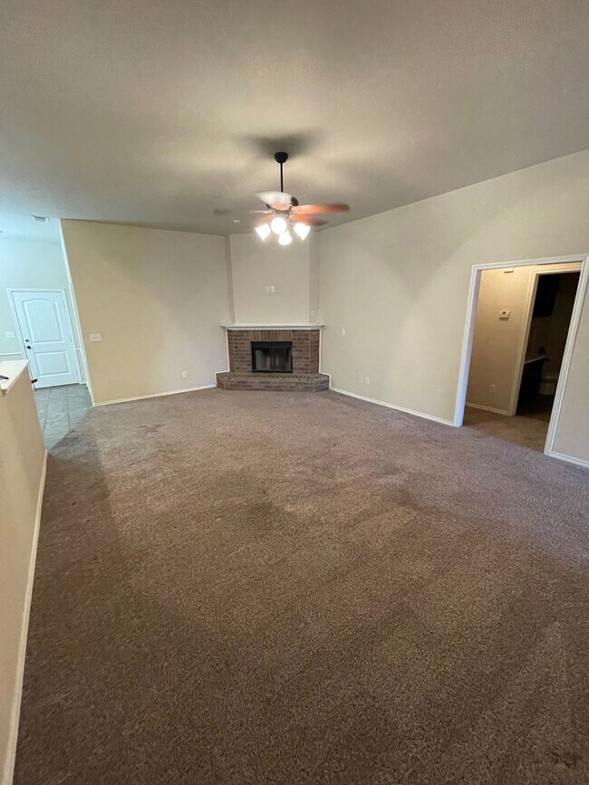 Building Photo - 4 Bedroom in FISD available now