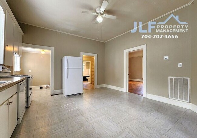 Foto del edificio - Beautiful 2 Bedroom 1 Bath Ranch in Rockwell