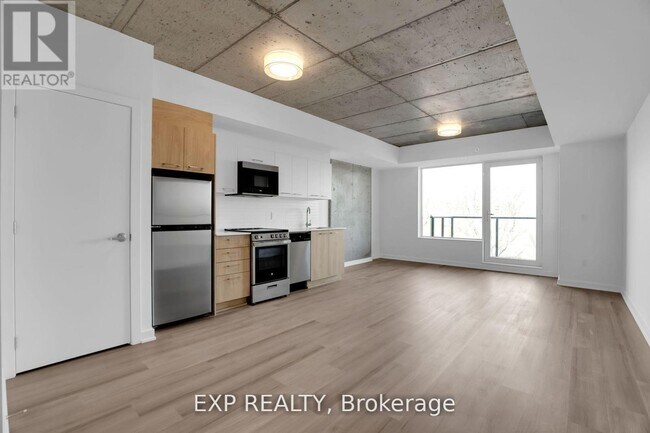 Building Photo - 36-236 Robinson Ave