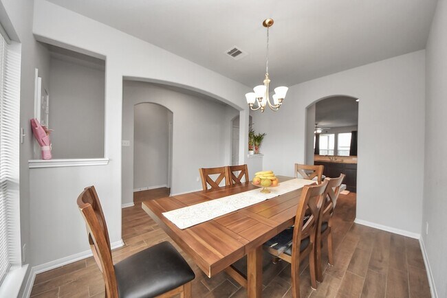 Foto del edificio - 4239 Wyanngate Dr