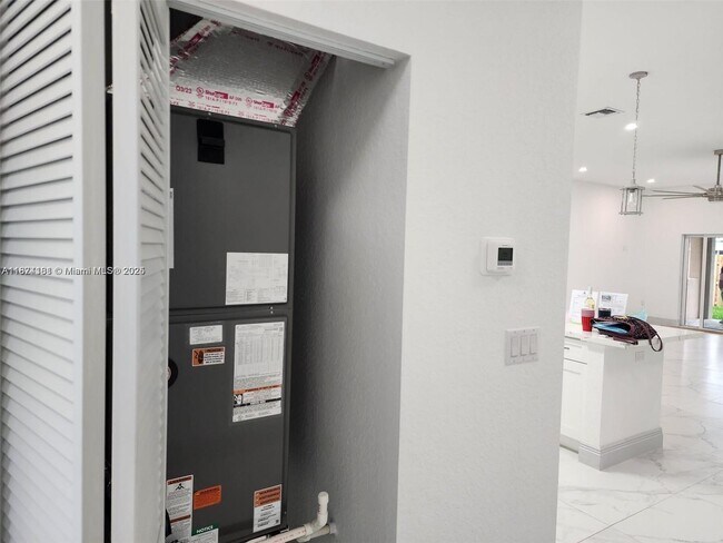 Foto del edificio - 218 SW 1st Ave