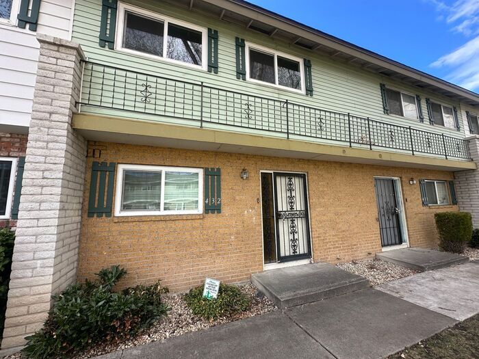 Building Photo - 432 Smithridge Park