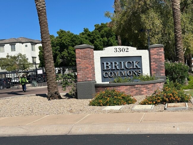 Fantastic Brick Commons condo in ideal loc... - Fantastic Brick Commons condo in ideal loc...