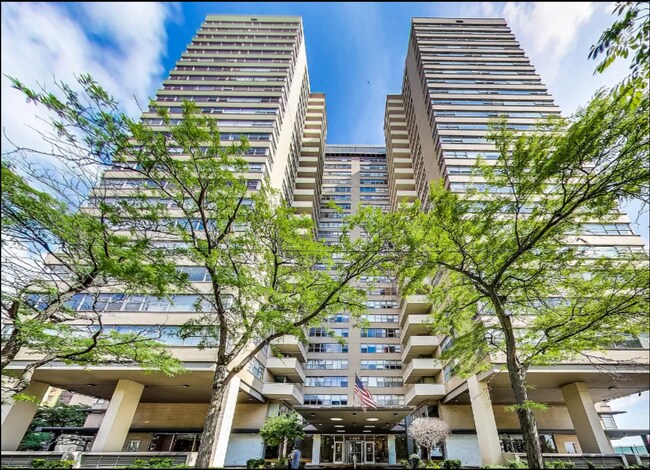 Foto del edificio - 6301 N Sheridan Rd