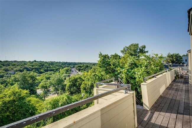 Building Photo - 2612 San Pedro St