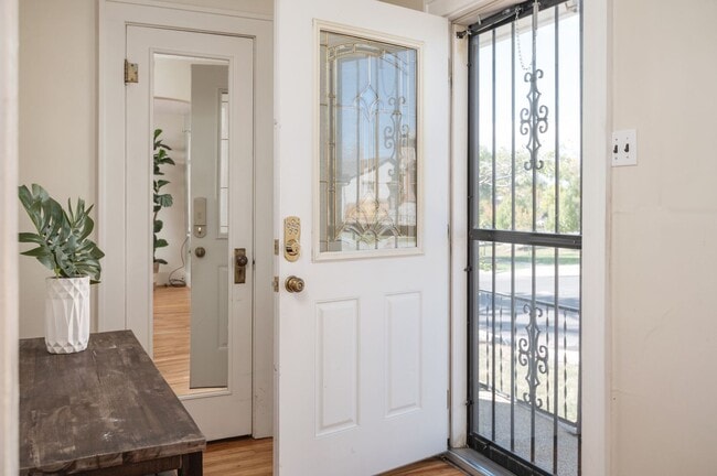 Foto del edificio - 3 BEDROOMS, 1.5 BATH HOME, CLOSE TO HOSPITAL AND DOWNTOWN!