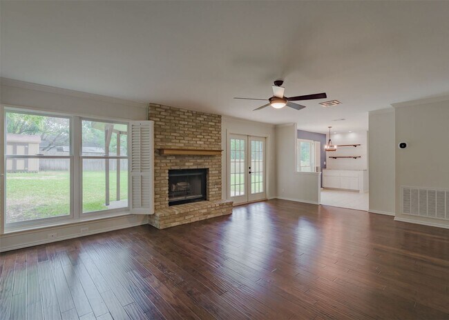 Building Photo - Gorgeous Northwood rental