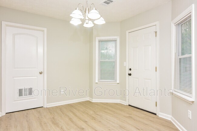 Building Photo - 6692 Etterlee Dr