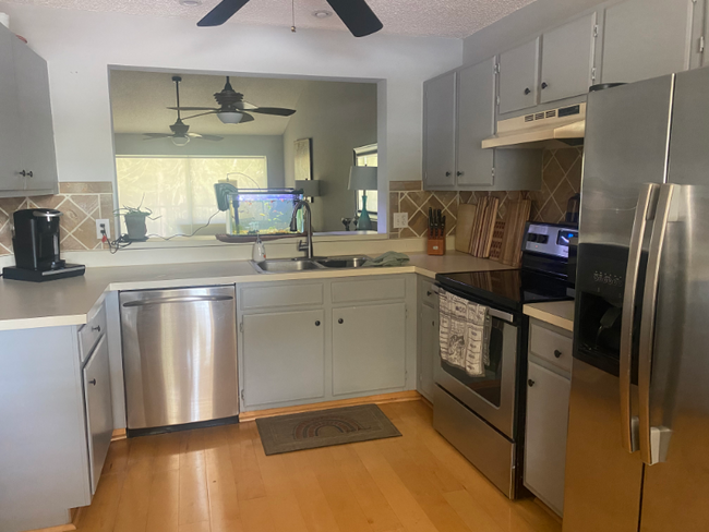 Foto del edificio - 621 Squire Cir