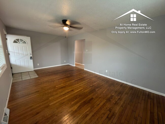 Building Photo - 607 Crestwood Dr