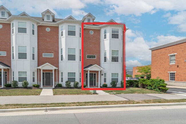 Foto del edificio - 20 Guilford Trail Dr