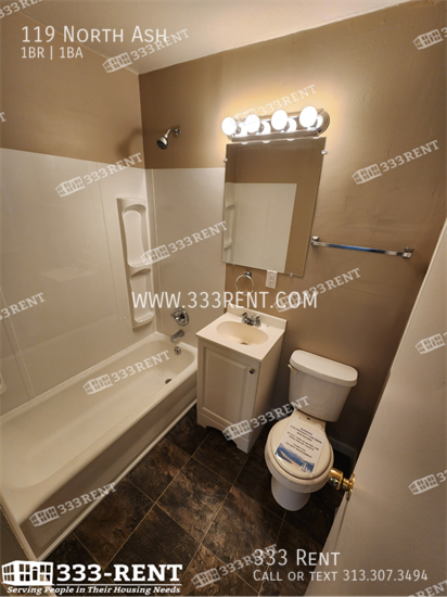 Foto del edificio - 119 North Ash-