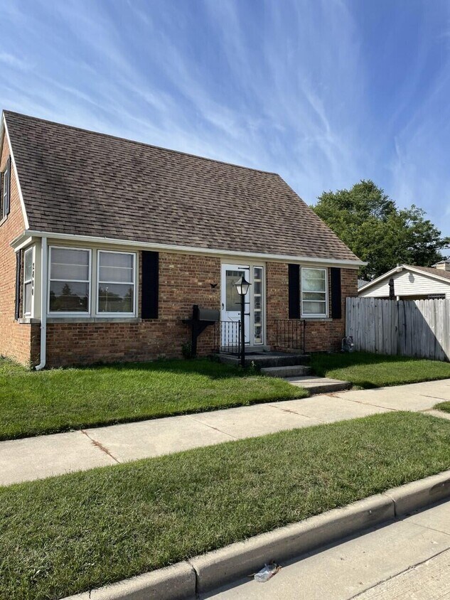 2800 Ashland Ave, Racine, WI 53403 House Rental in Racine, WI